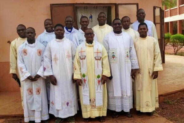 Sortie de la Fraternité Sacerdotale de Banfora à Sikasso